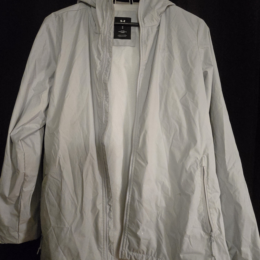 Under Armour LG Black and White Rain Jacket/Windbreaker
